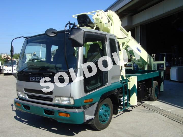 中古 穴掘建柱車 アイチコーポレーション D70A いすゞ 平成17年