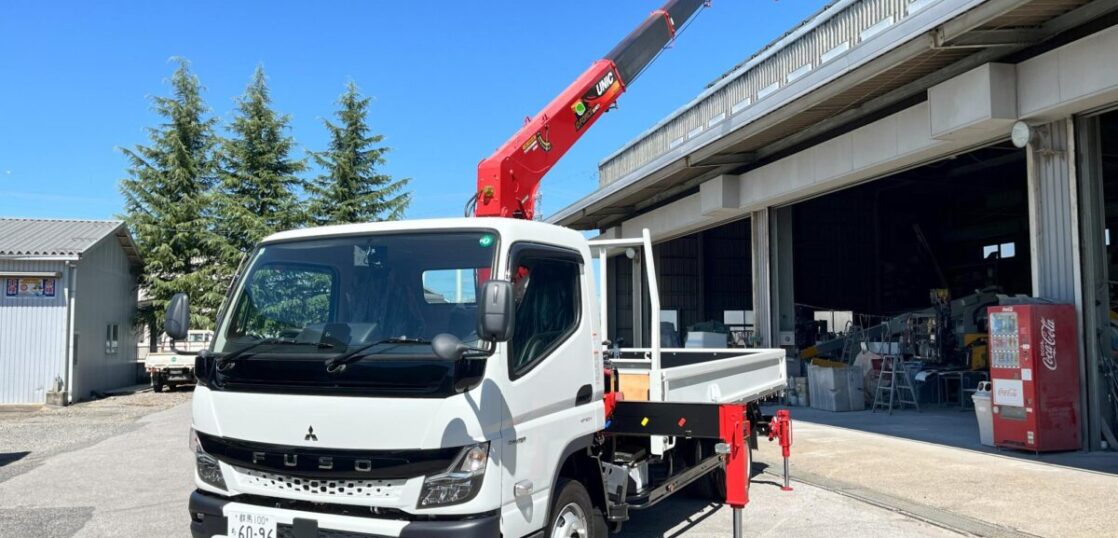 ユニック6段クレーンNo118　新車三菱キャンター全低床ワイド超ロング3t車　ユニック新品架装！