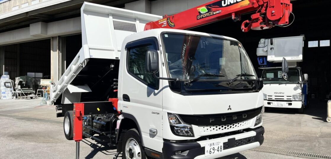 クレーン付ダンプNo57 ユニック4段クレーン付ワイドロングダンプ 登録済み未使用車 新車新品架装!