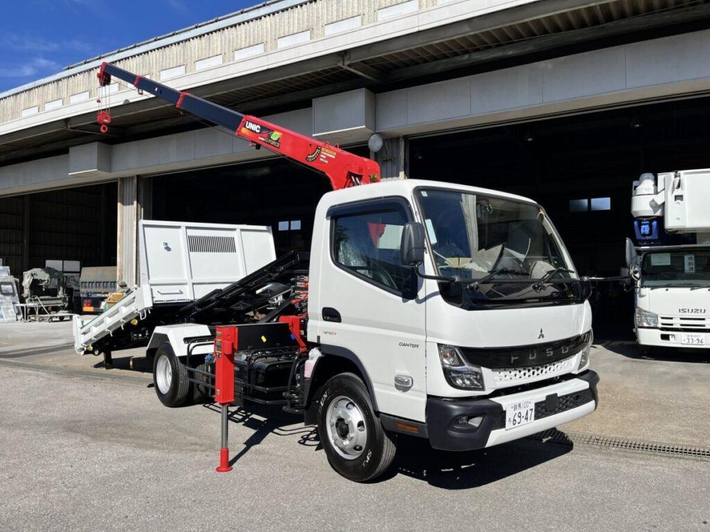 クレーン付ローダーダンプNo58 ユニック4段クレーン付新明和ワイドローダーダンプ 新車新品架装!